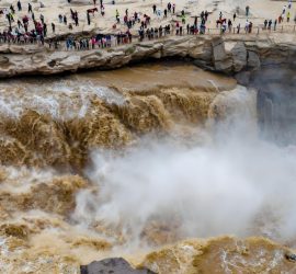 hukou-waterfall